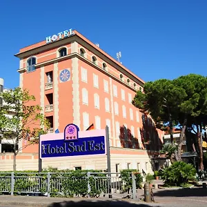 Sud Est By Fam Rossetti 3*, Lavagna Italie